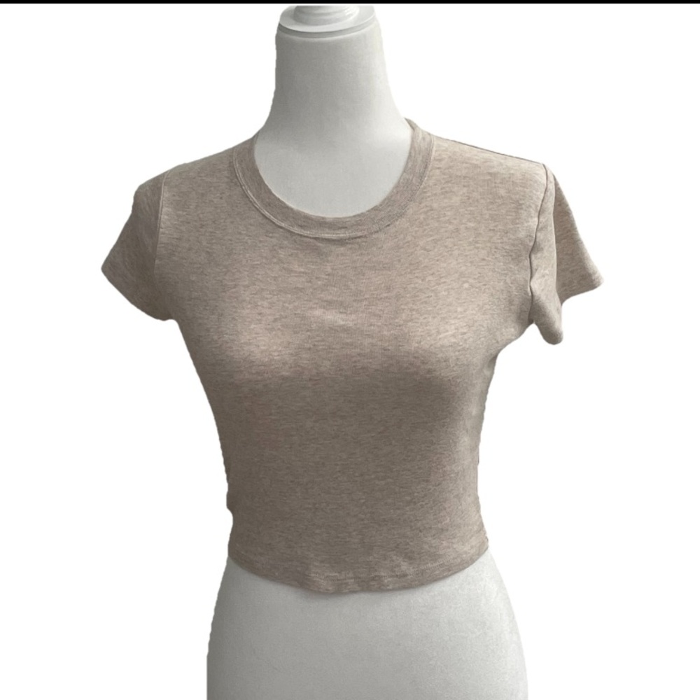 Hollister Women's Crop Top T-Shirt  Tan Sz Sm Neutral-Minimalist Style
